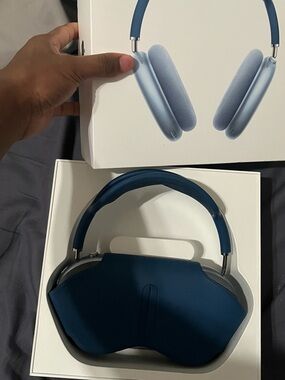 blue airpod maxes